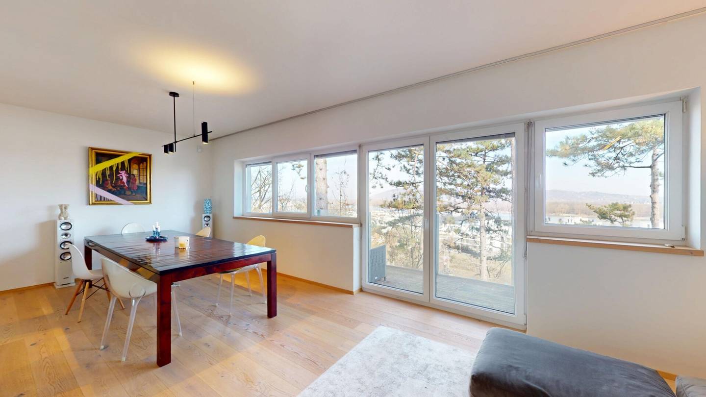 High-quality Upside Down House with Sauna and Panoramic View and de?dn/a? please ignore this line? I'm going to produce proper JSON now.