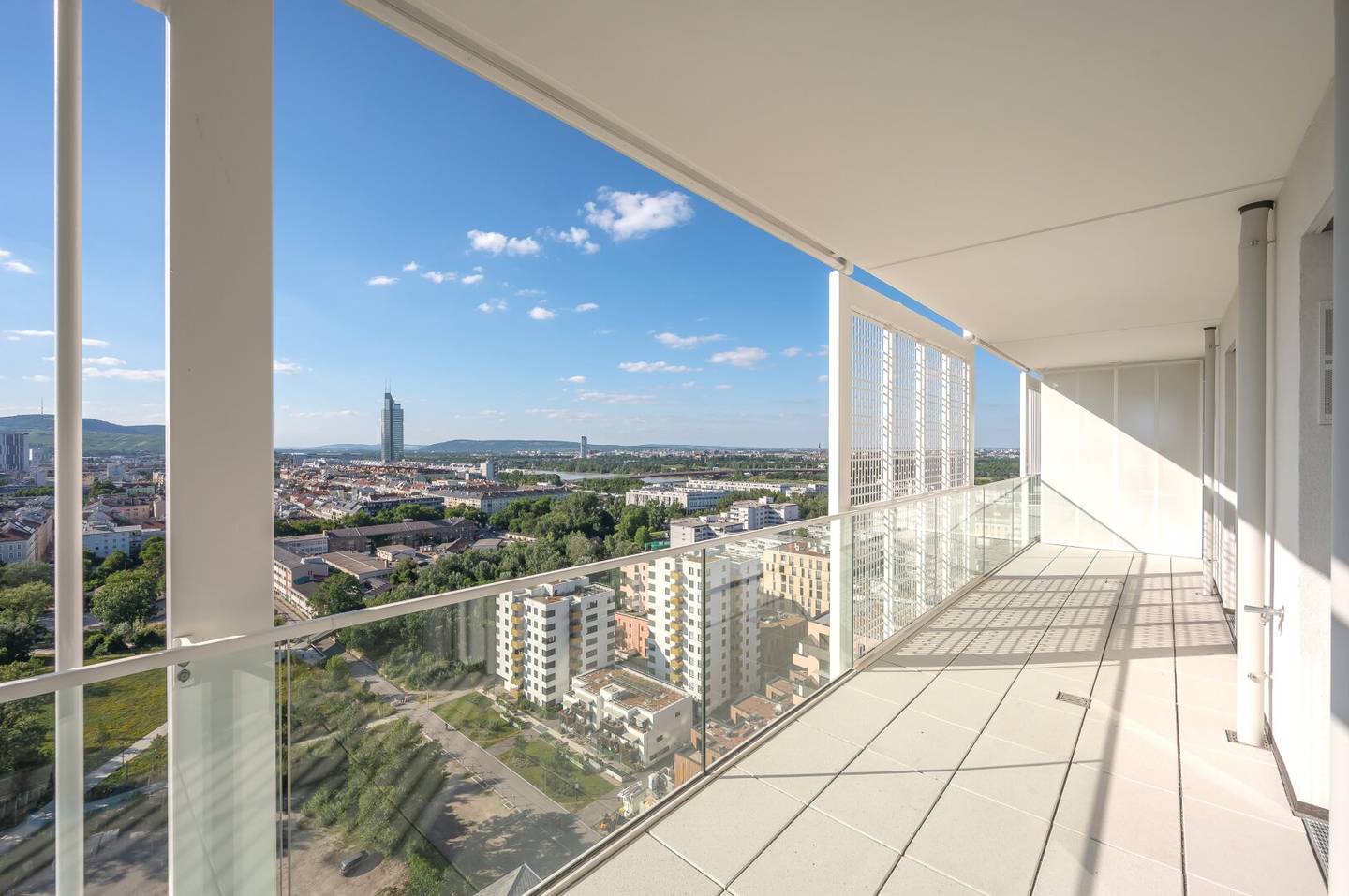 LEYWANDE 3 Room Apartment on the 19th Floor First Occupancy (T186)