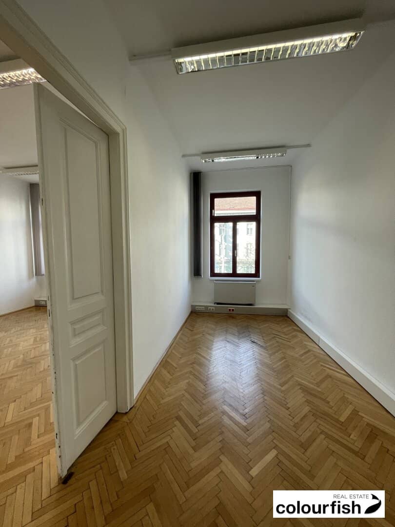 Attraktive Bürofläche mit kleinem Balkon