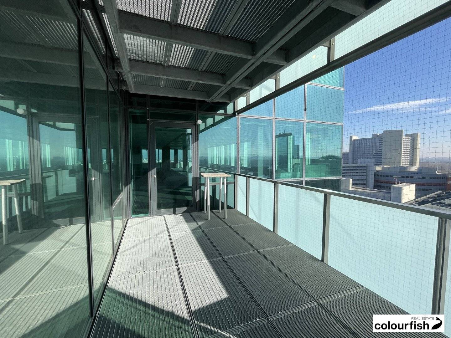 Attractive office spaces in Saturn Tower with balcony