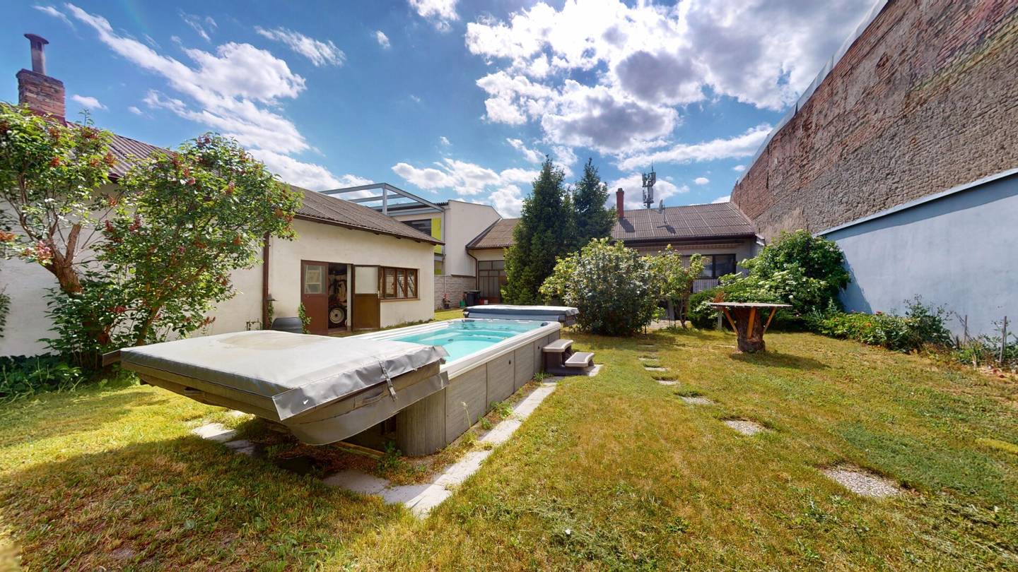 Wohnen im Grünen | Einfamilienhaus auf 606 m² mit Pool und Dreifachgarage in Kittsee