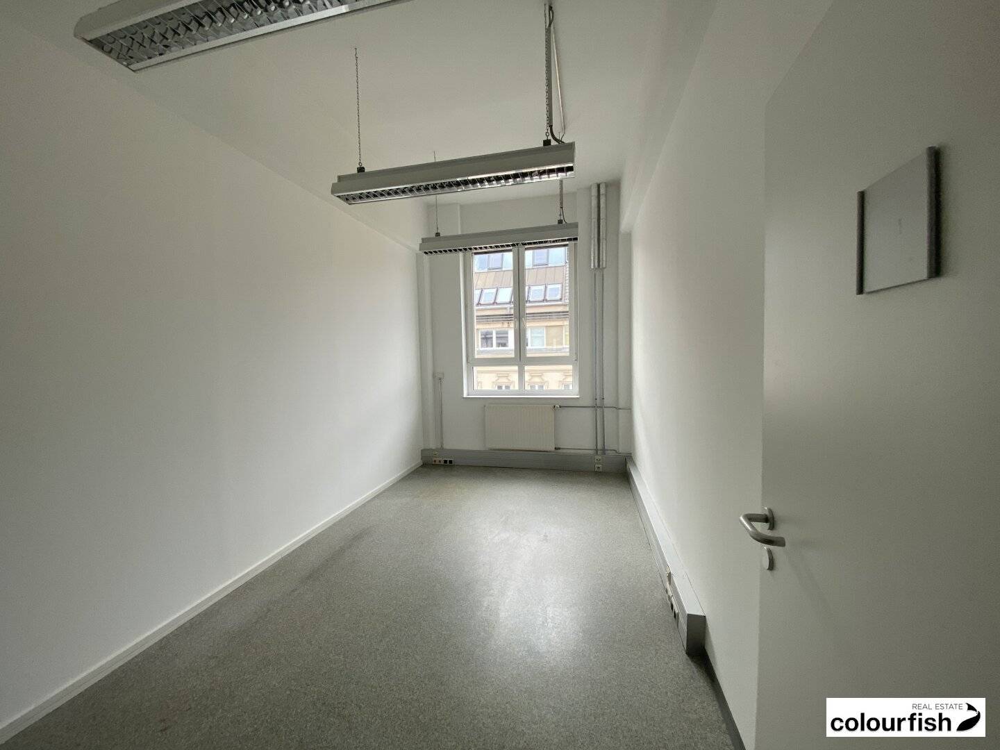 Generous space on Hainburger Straße