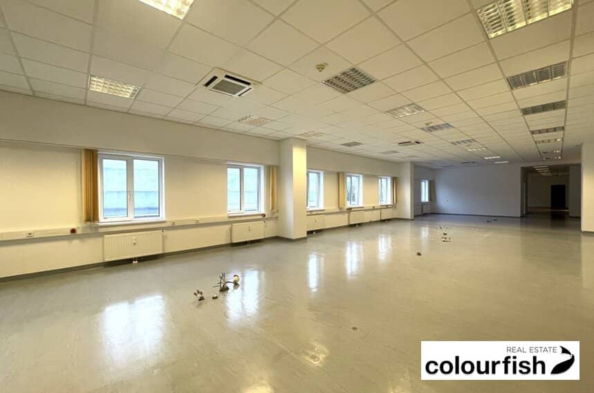 Bright &amp; flexible office unit with atrium access in 1230 Vienna