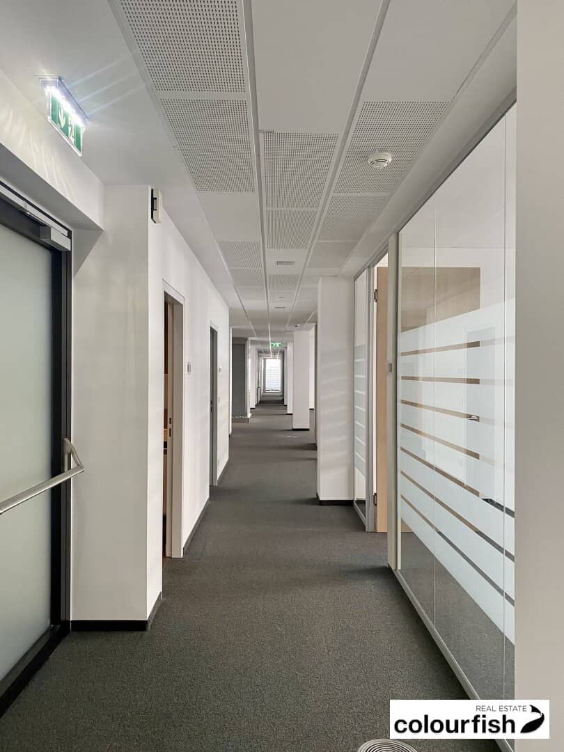 SILO ONE energy efficient top floor office directly at U6 Perfektastraße for rent