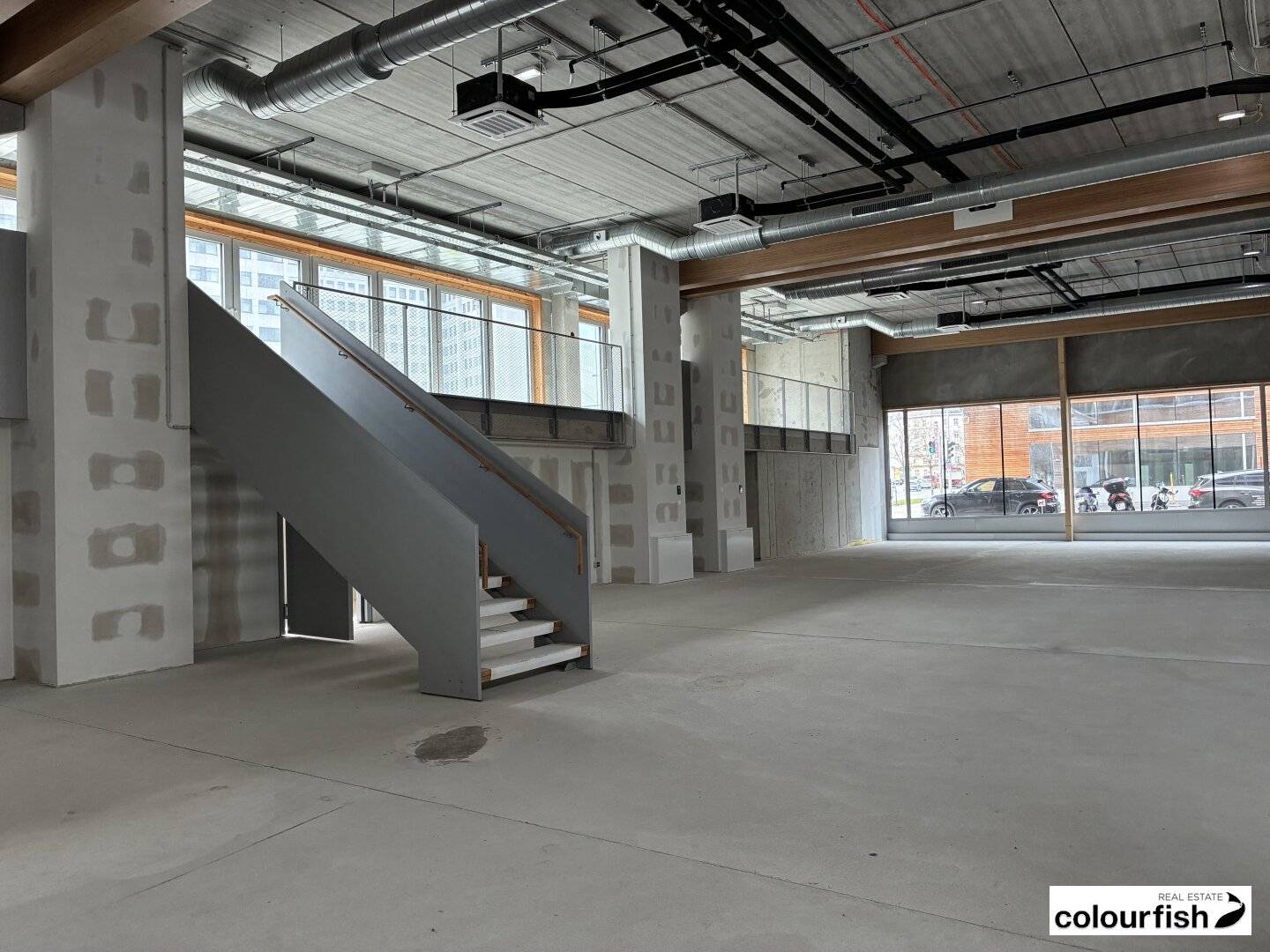 DOCKS - Loft Showroom Space for Innovative Ideas