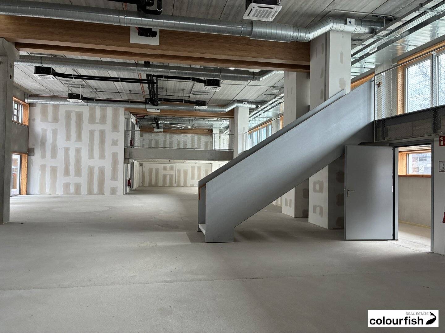 DOCKS - Loft Showroom Space for Innovative Ideas