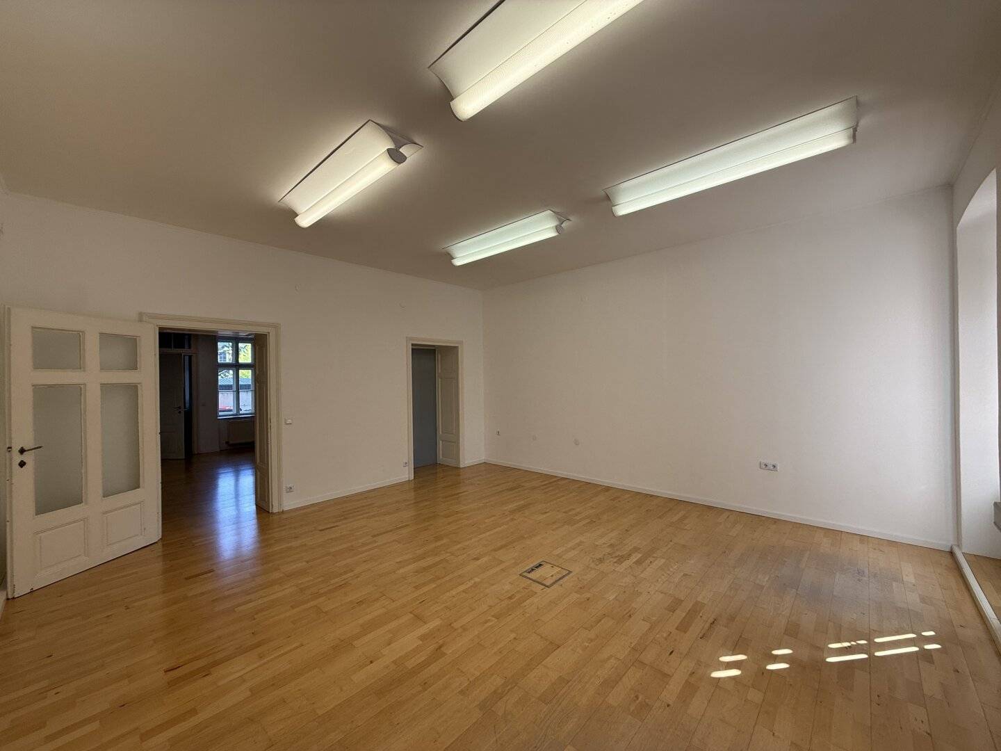 OFFICE with feel-good potential | permanent location | in the centre | commission-free