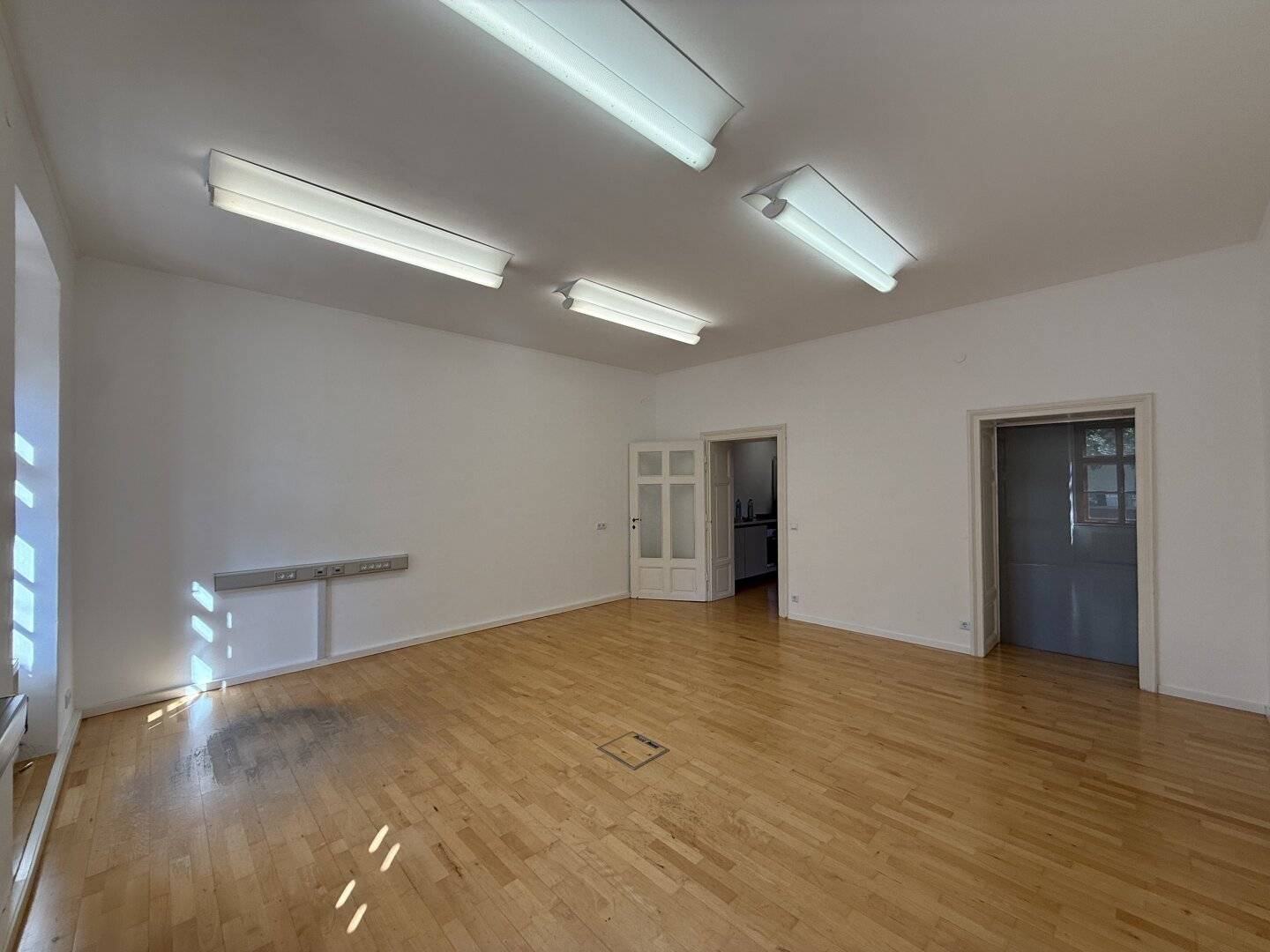 OFFICE with feel-good potential | permanent location | in the centre | commission-free