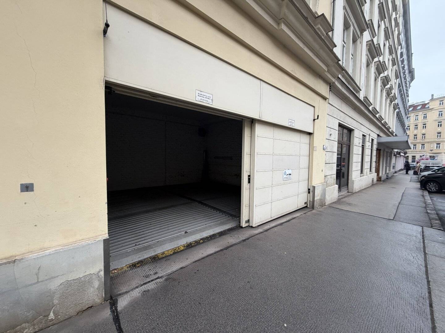 Juchgasse 6 | Stacked parking space | available now