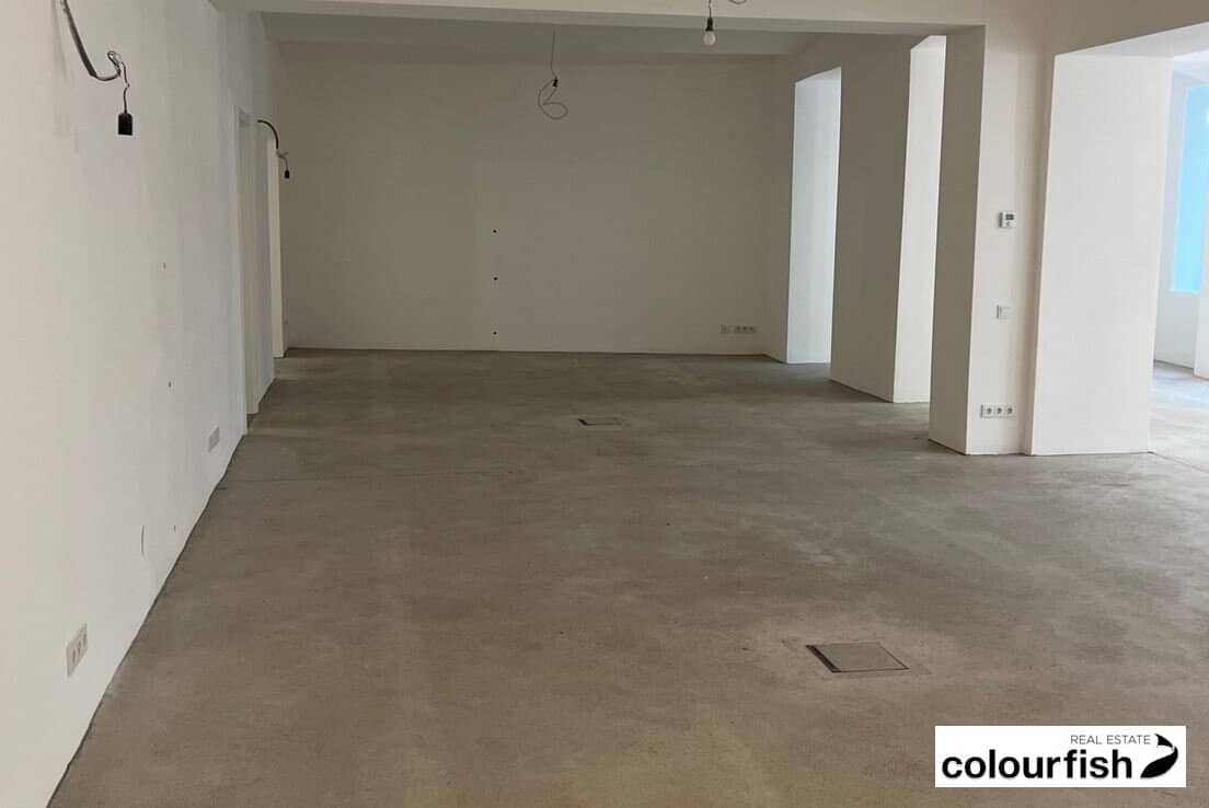 Retail space near Margaretenplatz