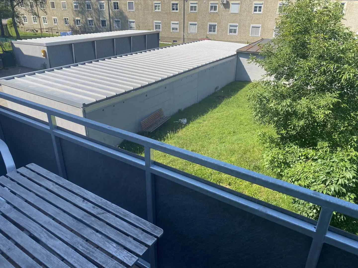 Sunny balcony apartment to renovate yourself with 3 rooms commission free on www.riedersbach.com