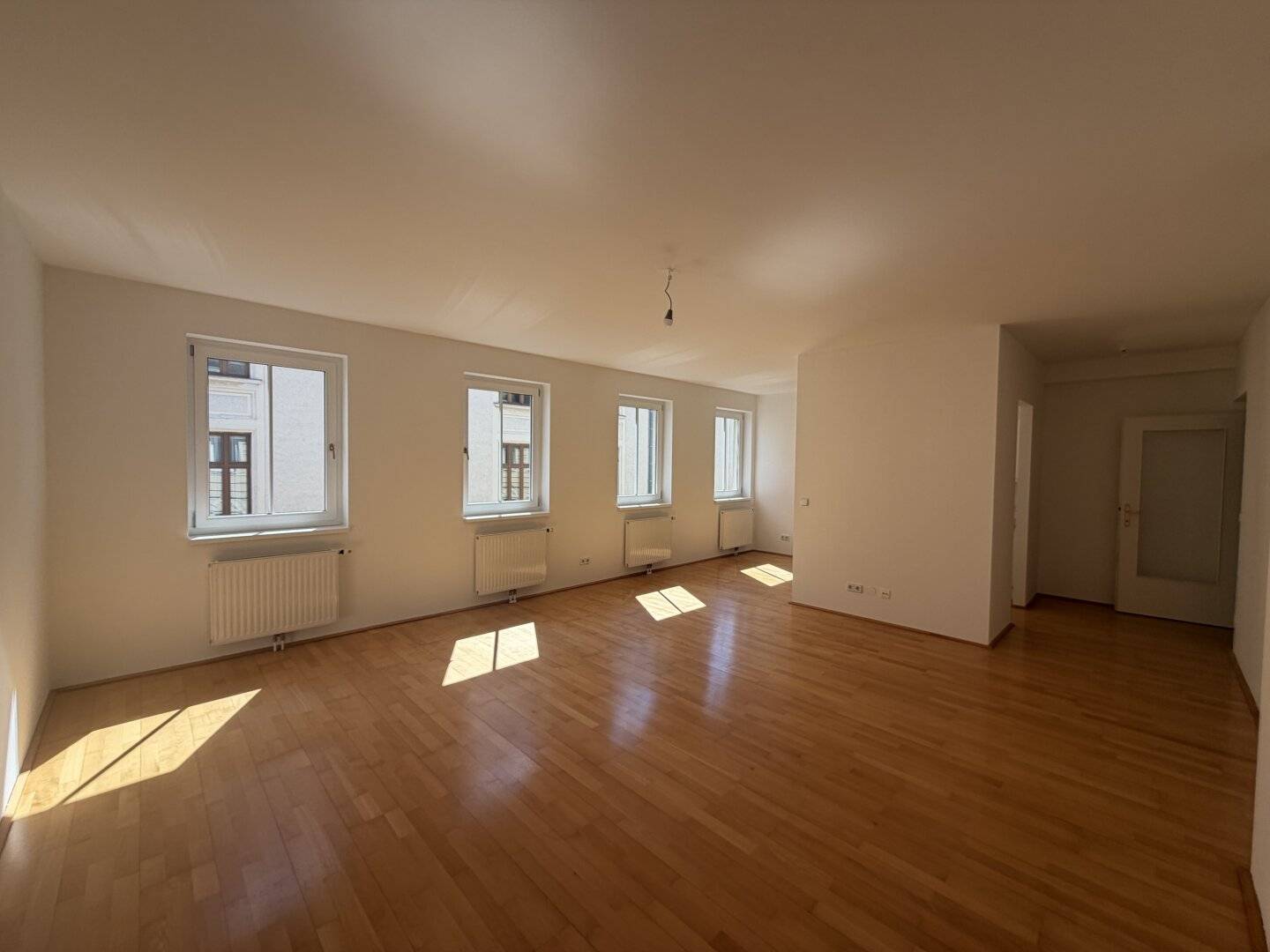 Beautiful 2 room apartment near U-Bahn U4 Ober St. Veit available now