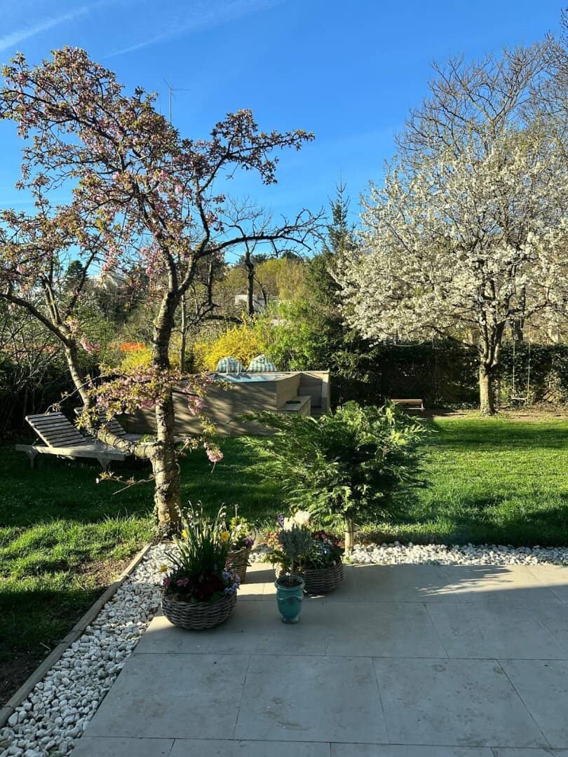 Exklusive und Top sanierte Gartenwohnung