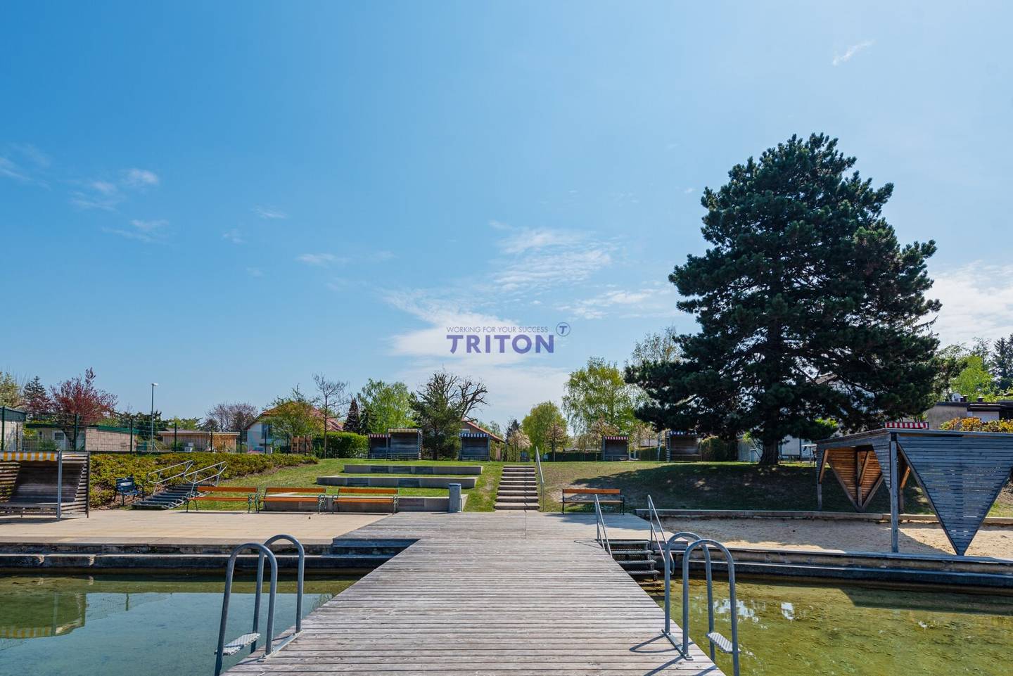 LAST OFFER: Traumhaus mit eigenem Seezugang und Pool