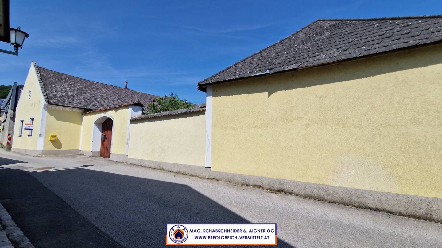Traditionelles Bauernsacherl in erhöhter, ländlicher Lage nähe Wachau und Stift Melk - renovierungsbedürftig!