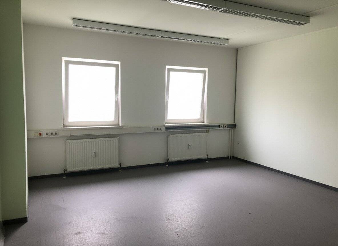 Office or practice space in 5101 Bergheim