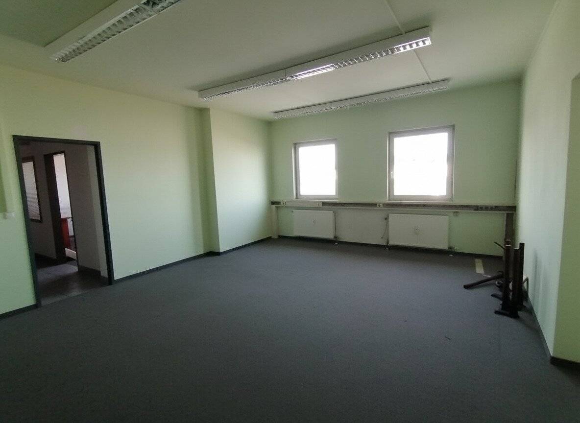 Office or practice space in 5101 Bergheim