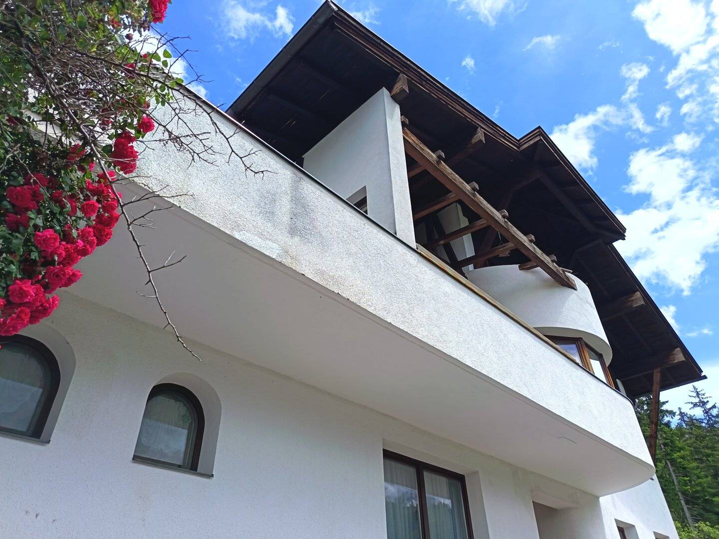 Haus in 0mes 180m² mit Garten, Garage und atemberaubendem Bergblick!