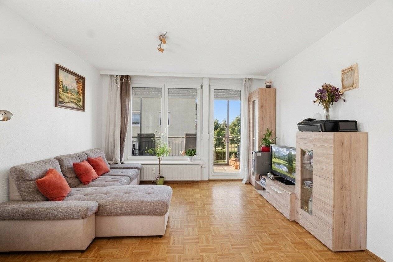 Ruhe. Licht. Lebensqualität. Wohnen mit Balkon & Carport