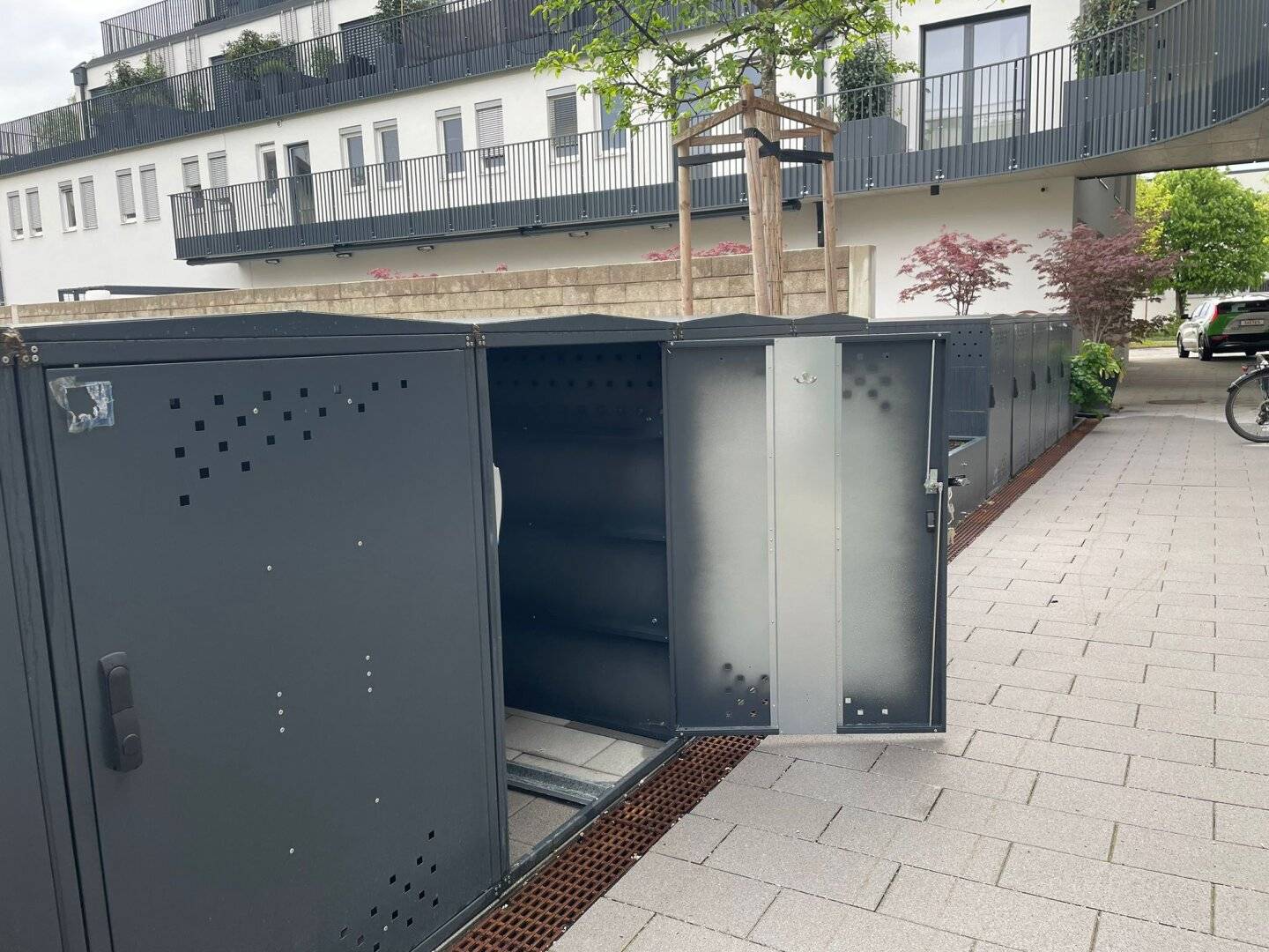 Fahrradbox mit Lademöglichkeit