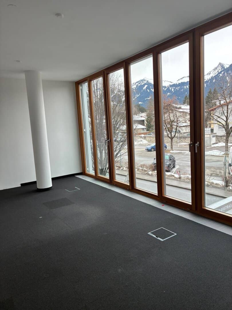 Commercial/Practice space in a prime location