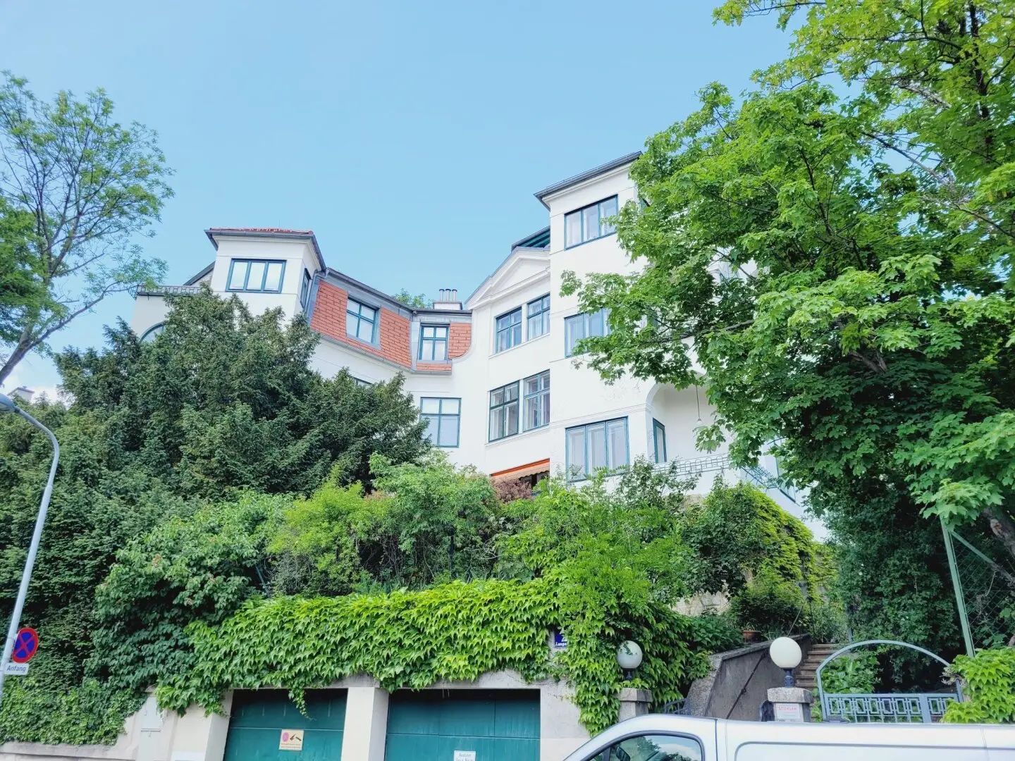 Langackergasse: 5-6 Zimmer Stilaltbau in Grünruhelage und Ausblick