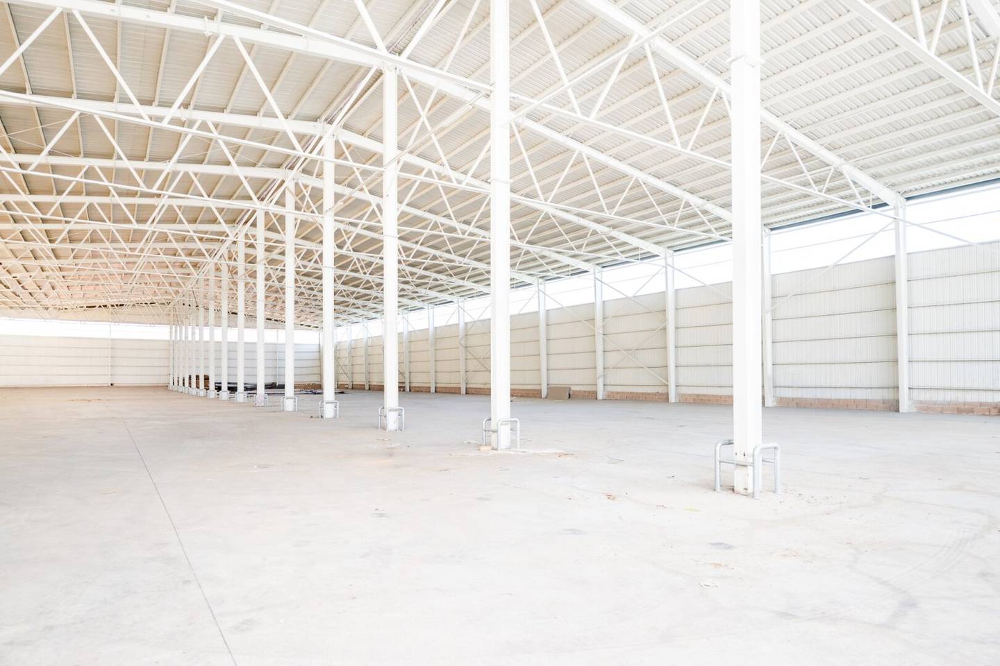 Top commercial property | Purchase or rent | 17% yield possible | 35 minutes to Vienna