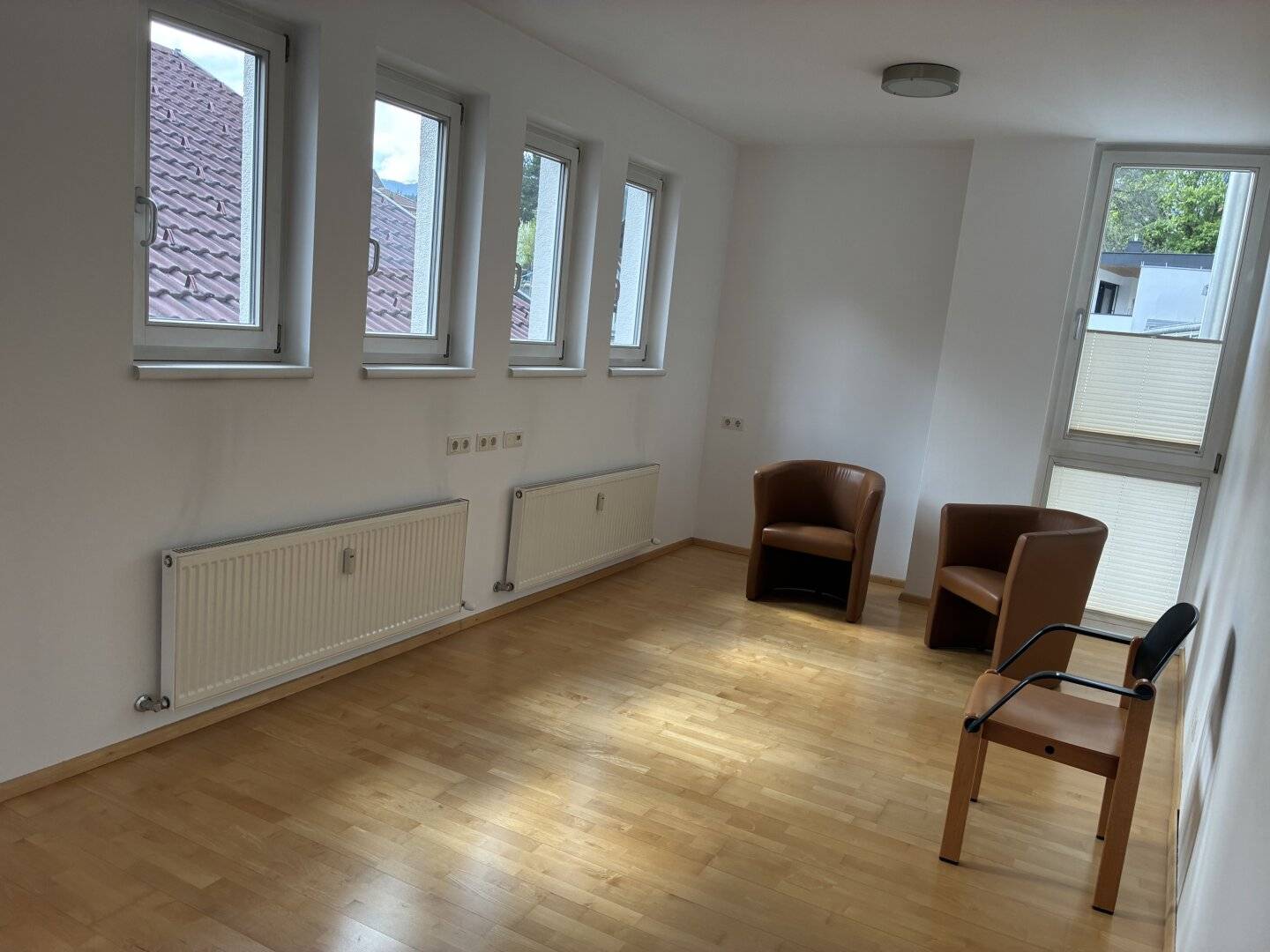 Bright office, practice or law firm space in a central location in Telfs