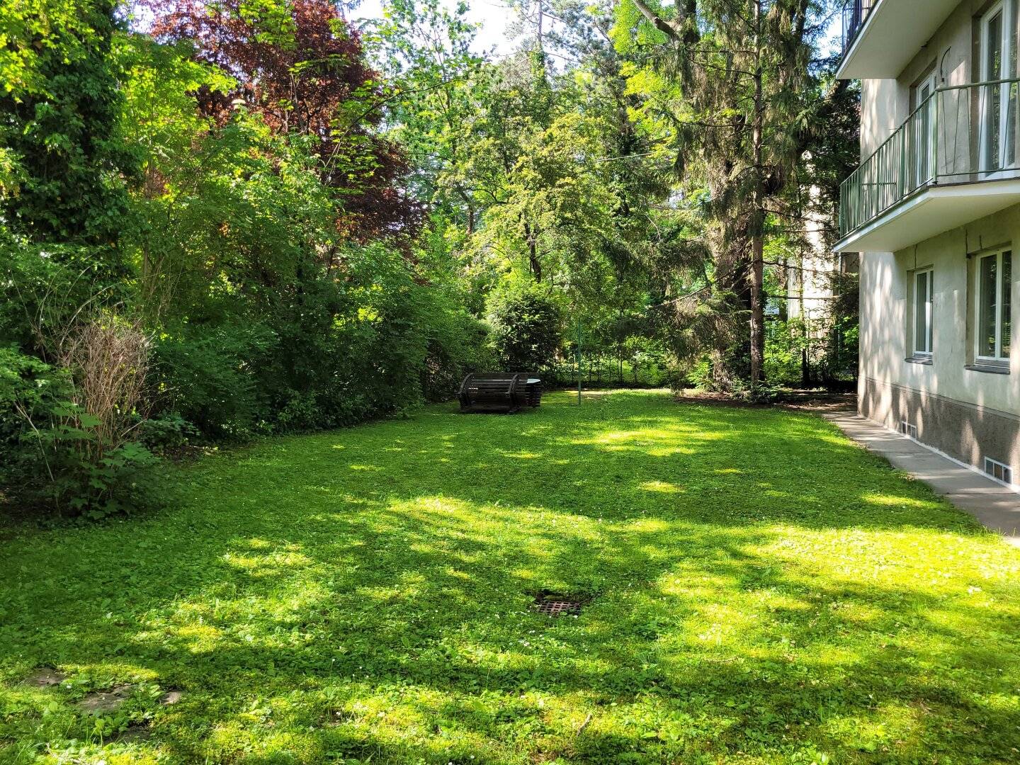 Hügelgasse: 3-Zimmer in Grünlage mit Gartenblick