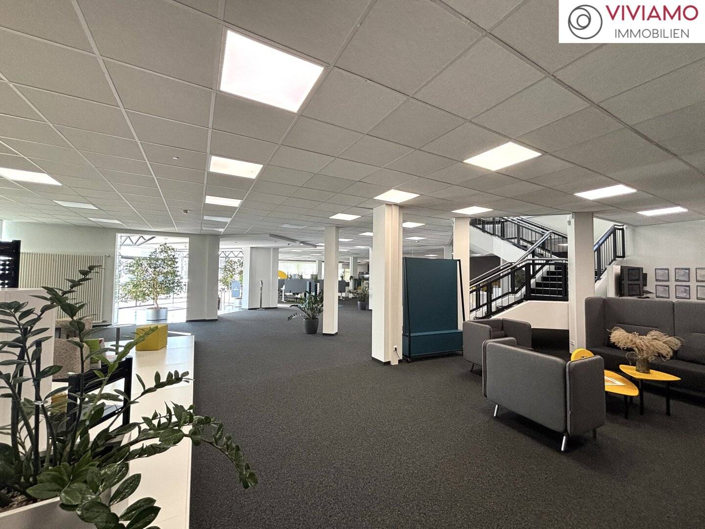 Generous commercial area with office and warehouse spaces in Wels I office spaces from 500 m² for rent