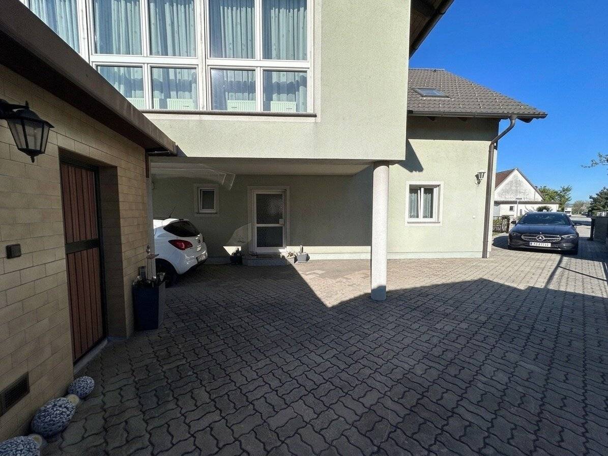 Großzügiges Einfamilienhaus mit Garten & Garage in Wels – 192m² Wohnkomfort!