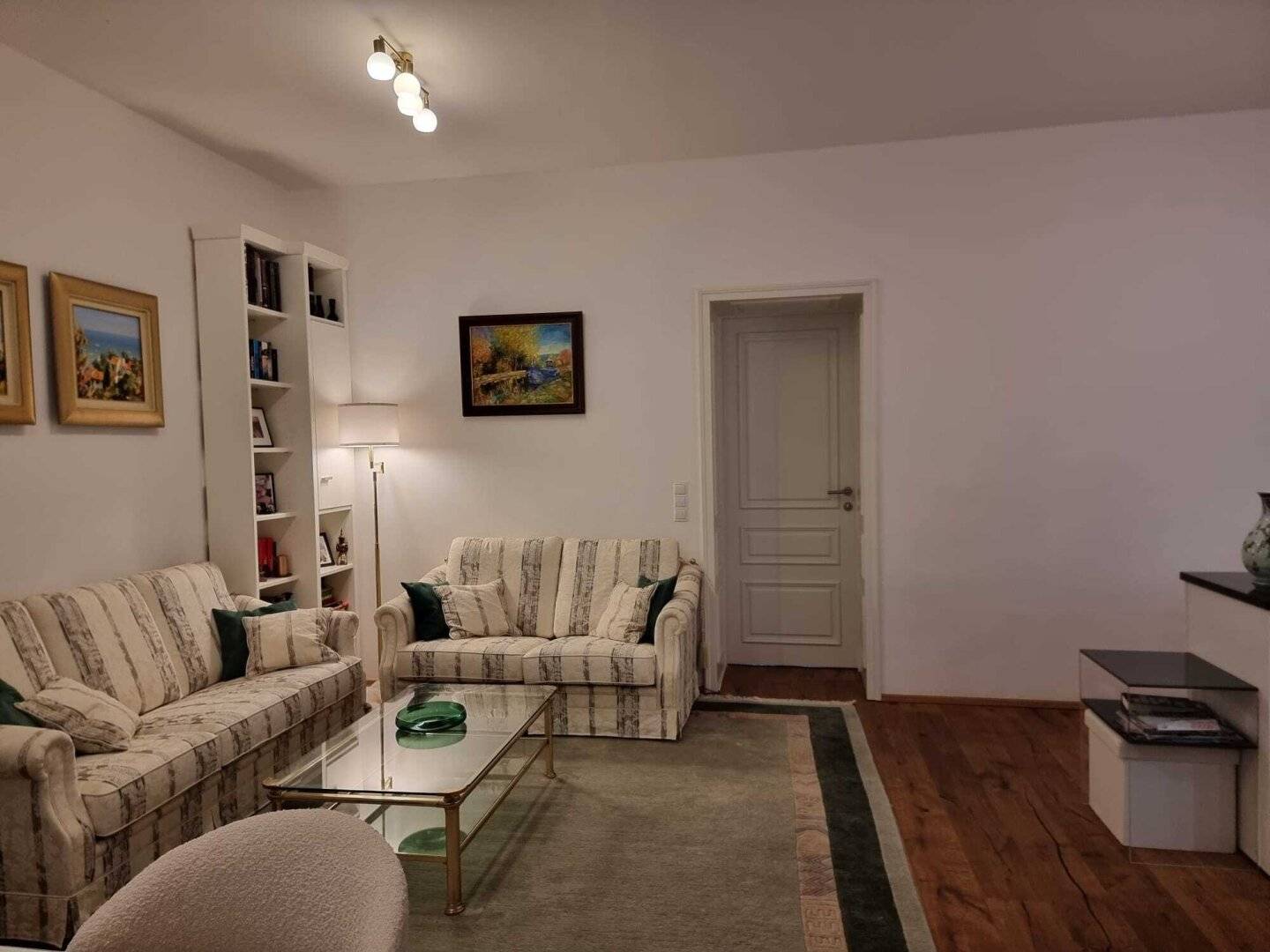 Trubelgasse: sanierte 3-Zimmer Loggiawohnung