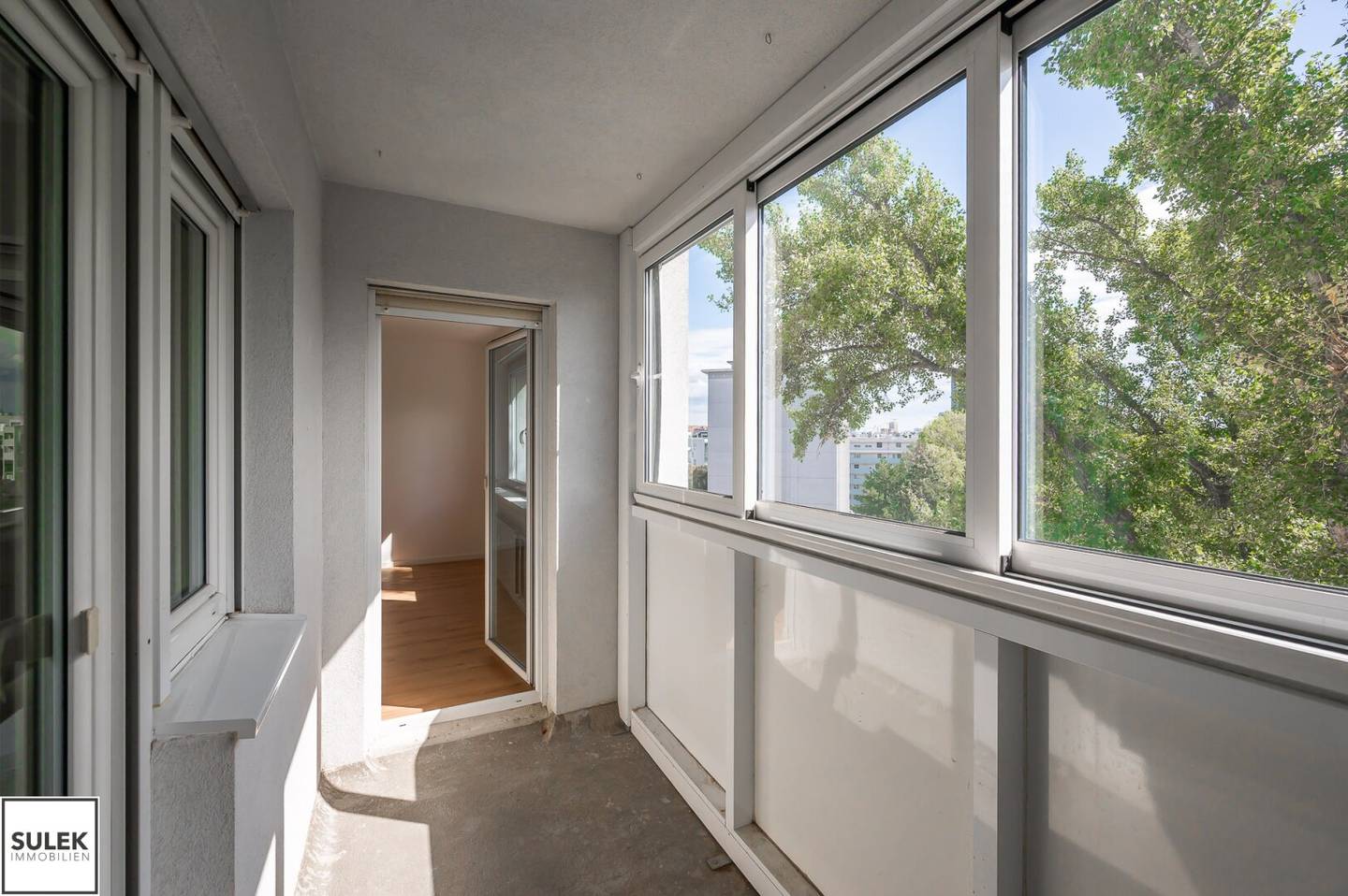 Forsthausgasse 15 - 3,5 Zimmer mit Loggia und Weitblick - ab sofort