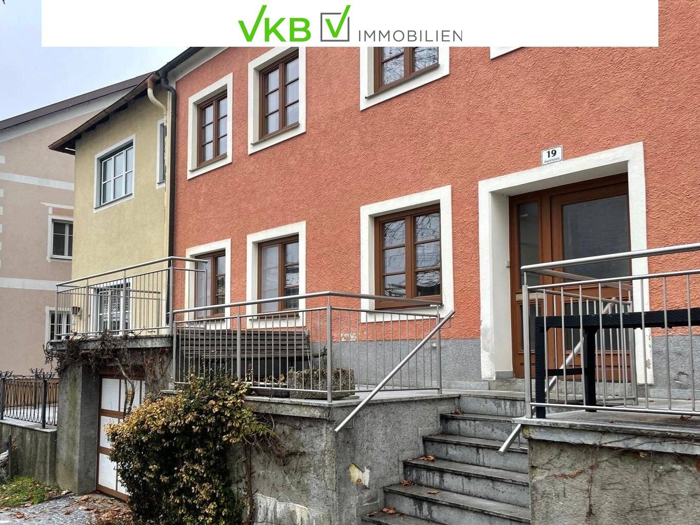 Vielseitig nutzbares Mehrfamilienhaus mit Entwicklungspotenzial in zentraler Lage!