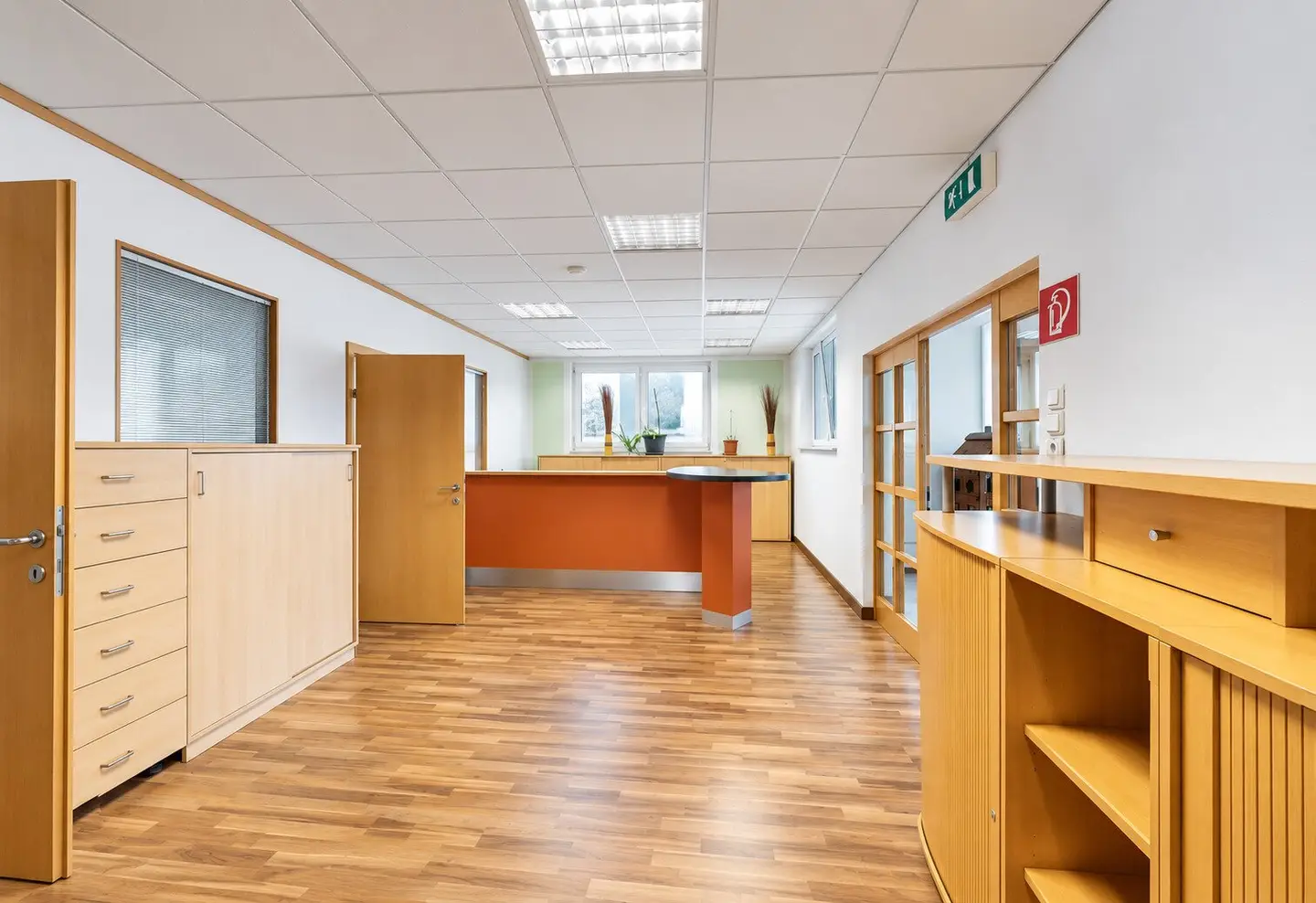 Fully operational carpentry workshop as a commercial asset in Carinthia: production hall and workshop with office complex, seminar room, beekeeping and apartment on the upper floor