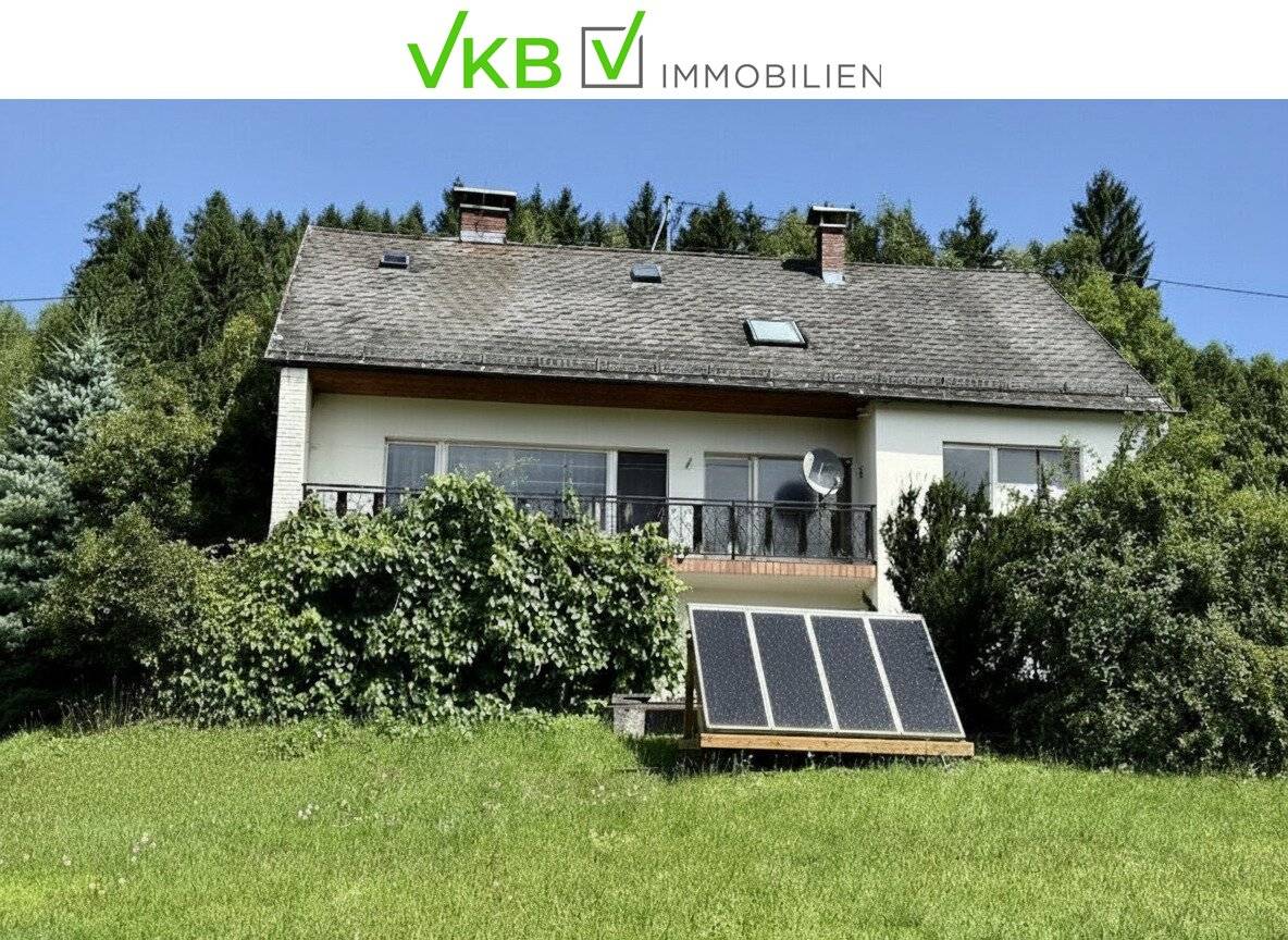 SCHLÜßLBERG | STRAßFELD: Idyllisches Zweifamilienhaus mit großzügigem, sonnigem Garten und beeindruckendem Fernblick!