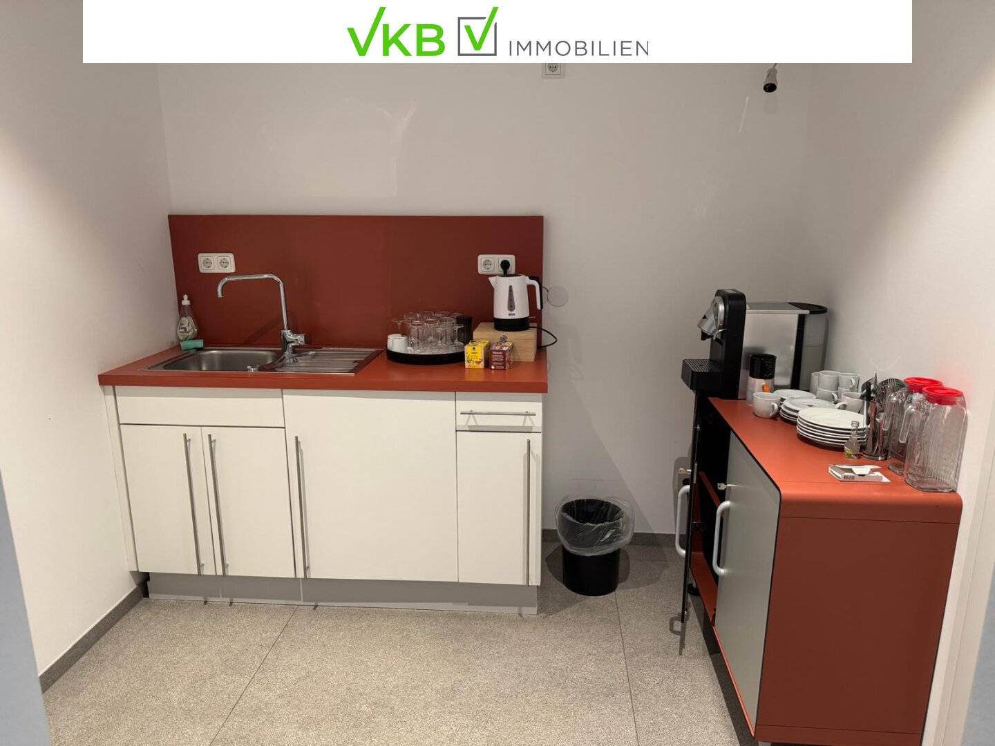 Modernes Büro mit großem Balkon  in Bestlage – Kaiser-Josef-Platz, Wels