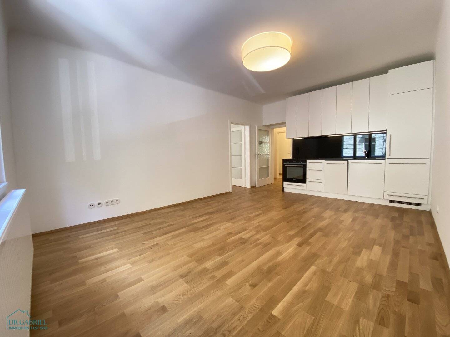 Completely renovated 3 room apartment raised ground floor not suitable for shared living�?�?no WG? no, we must not include extraneous characters