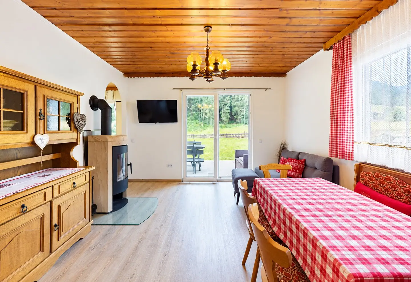 Elegant holiday home / Chalet in Bodental – immediate income opportunity