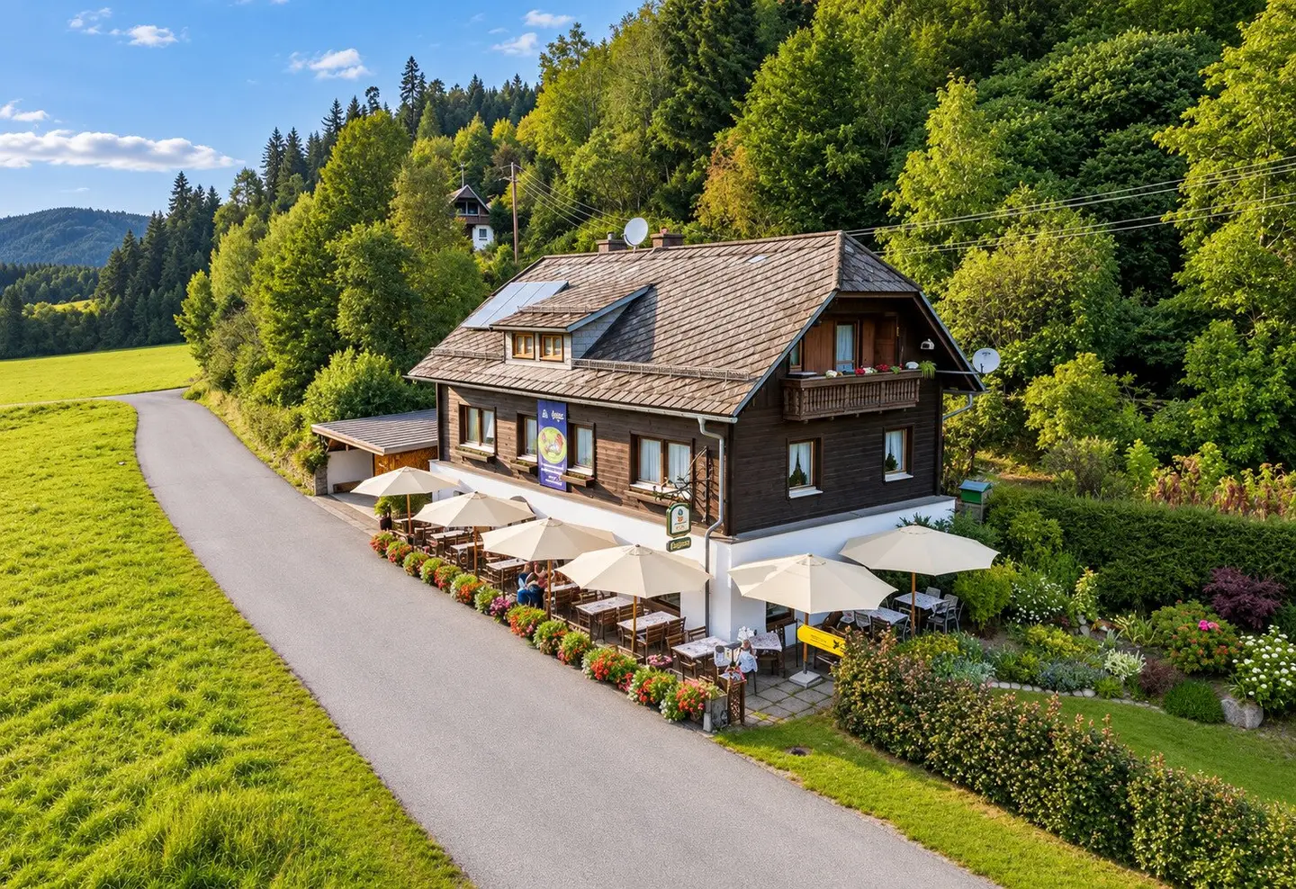 Gastgeben & Wohnen im Gurktal: Gasthaus mit zwei Wohneinheiten