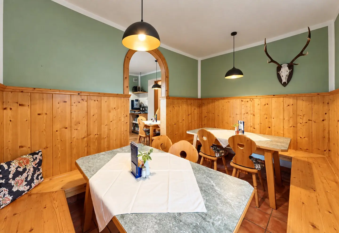 Gastgeben & Wohnen im Gurktal: Gasthaus mit zwei Wohneinheiten