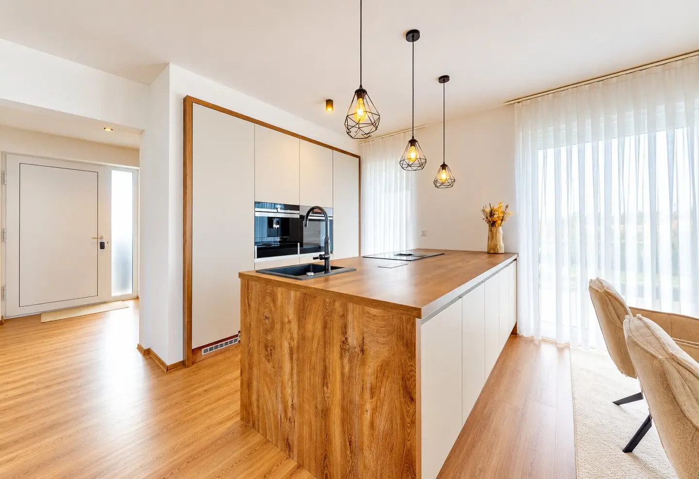Ankommen in Völkermarkt: modernes Haus mit zwei Terrassen & Doppelgarage