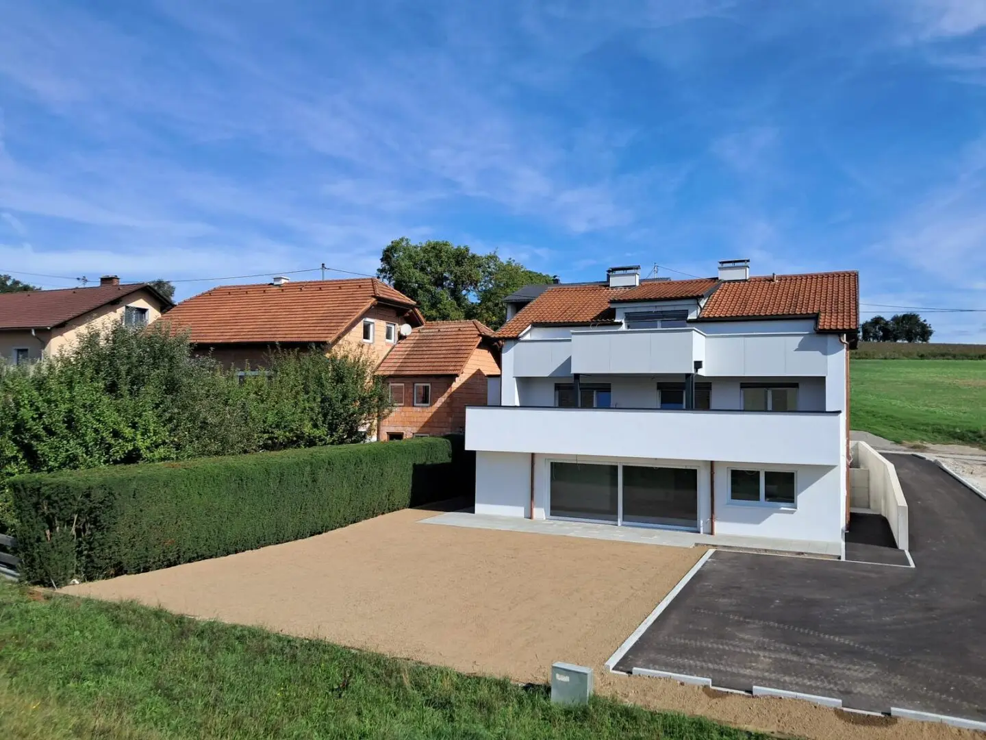 Erstbezug: Geräumige Terrassenwohnung mit Haus-Charakter und Grünblick in Wallern an der Trattnach (Breitwiesen)!