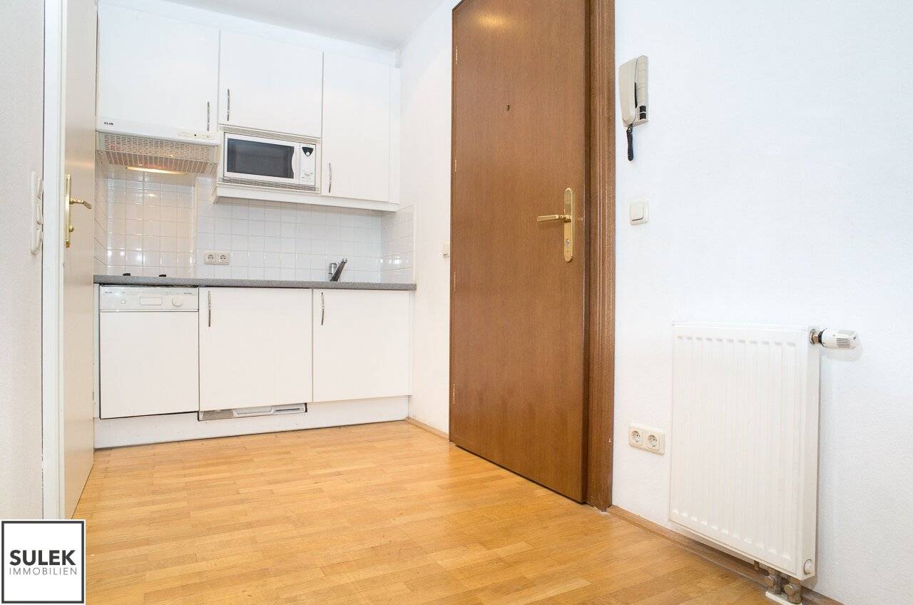Quiet apartment near Schwarzenbergpark