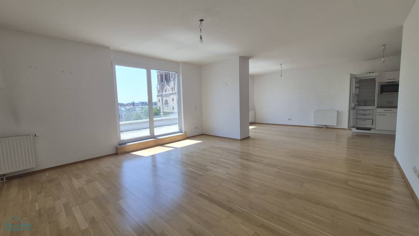 TERRASSENMIETE MIT 3 SCHLAFZIMMER