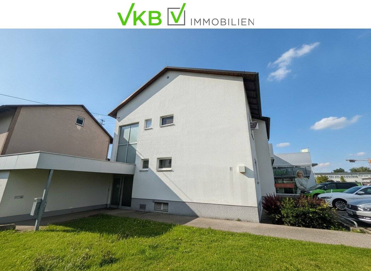 Modern medical practice in a prime location with optimal public transport connections in Pasching
