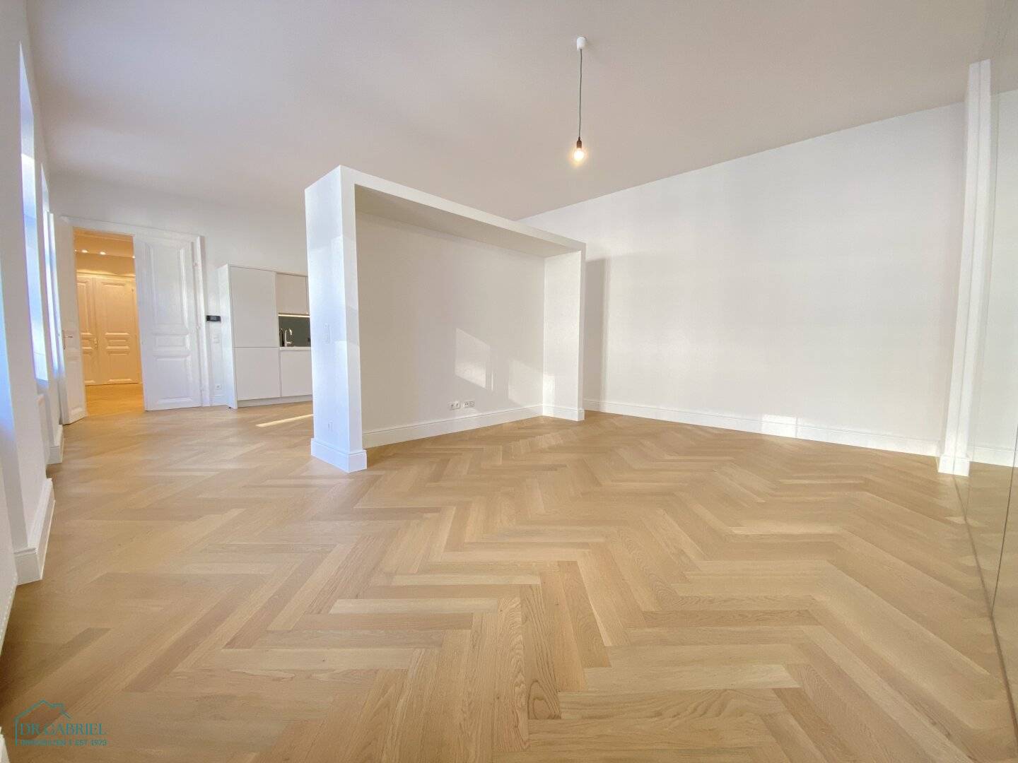 ERSTBEZUG - MODERN GESTALTETE ALTBAUWOHNUNG