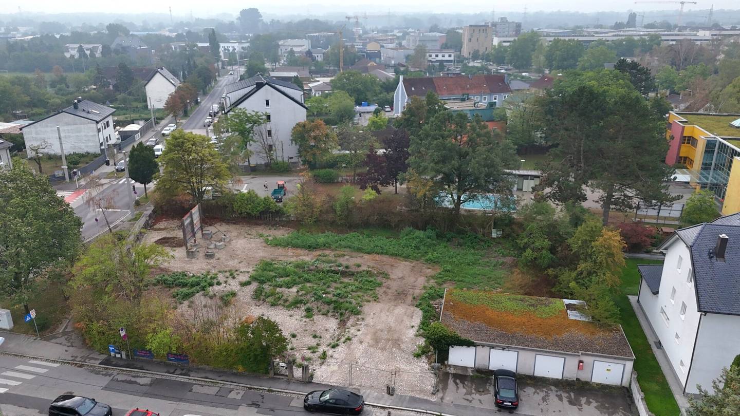 1,805 m² open space for rent at €1.10 per m² in 4030 Linz,