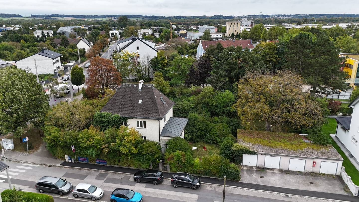 1,805 m² open space for rent at €1.10 per m² in 4030 Linz,