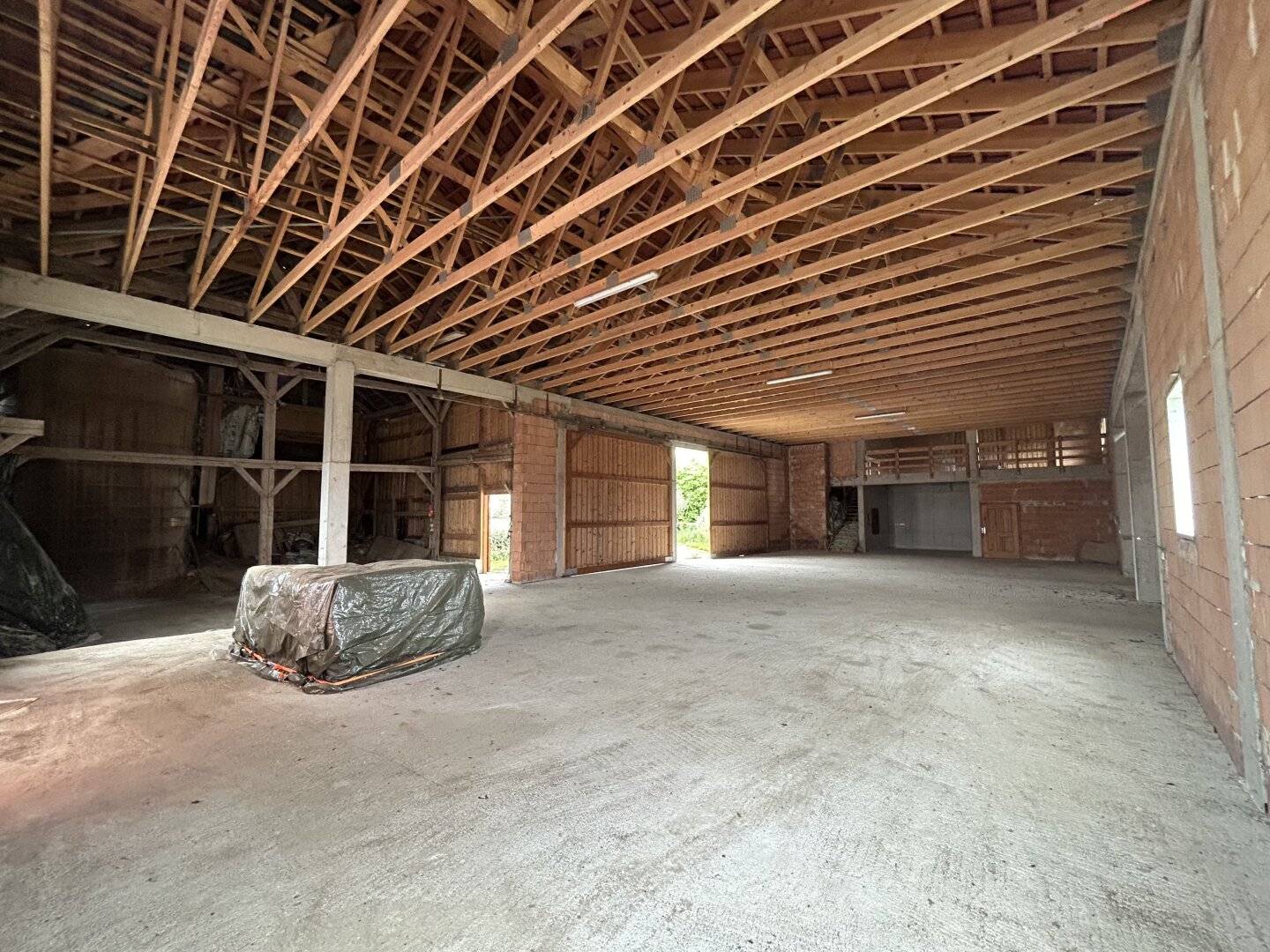 Warehouse hall in St. Leonhard bei Freistadt with different sizes available at 4 €/m²